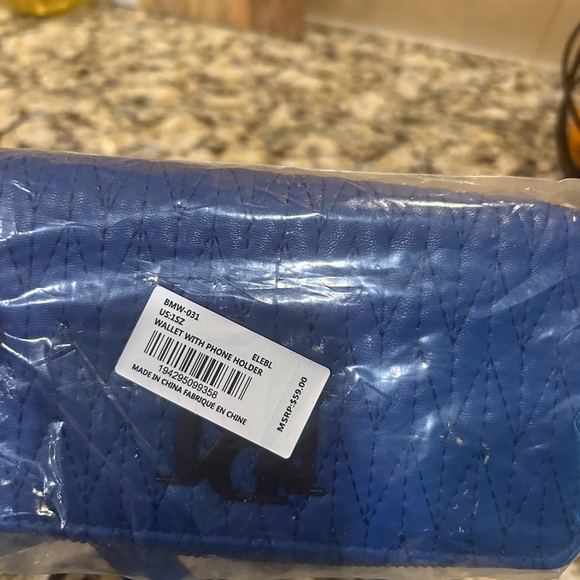 Badgley Mischka Long Wallet Electric Blue Organizer Zip Around 8x4 Brand New - Picture 11 of 11